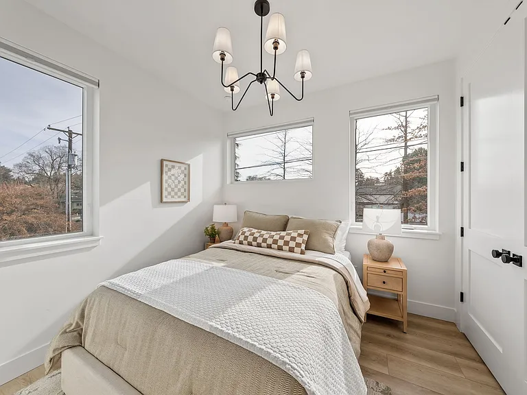 330 NE Quimby Ave #1 — Photo 6