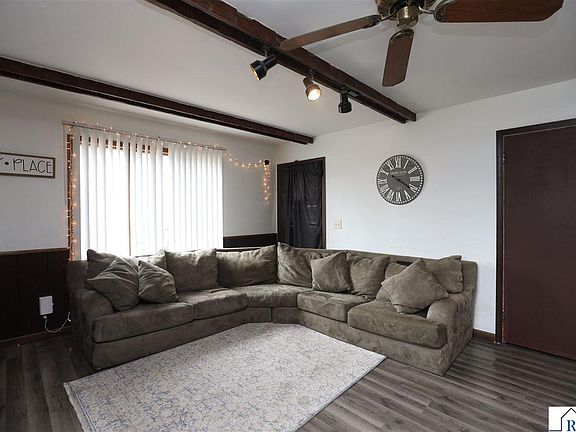 4th image of 411 4th Ave SE