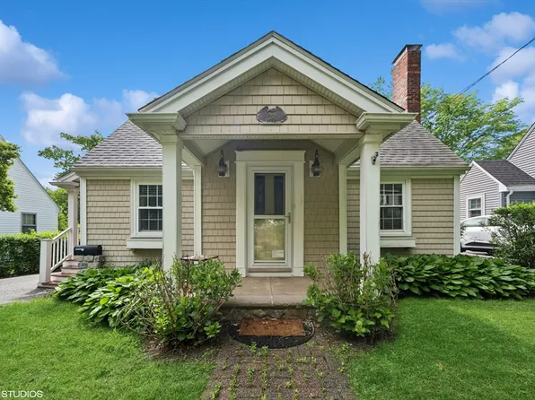 591 Poplar St, Roslindale, MA 02131