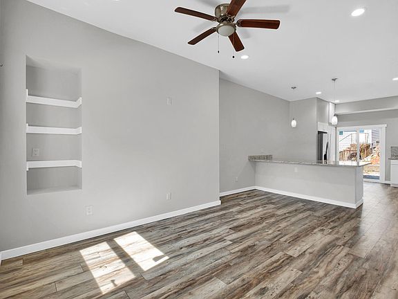 3rd image of 1306 Stranmore St