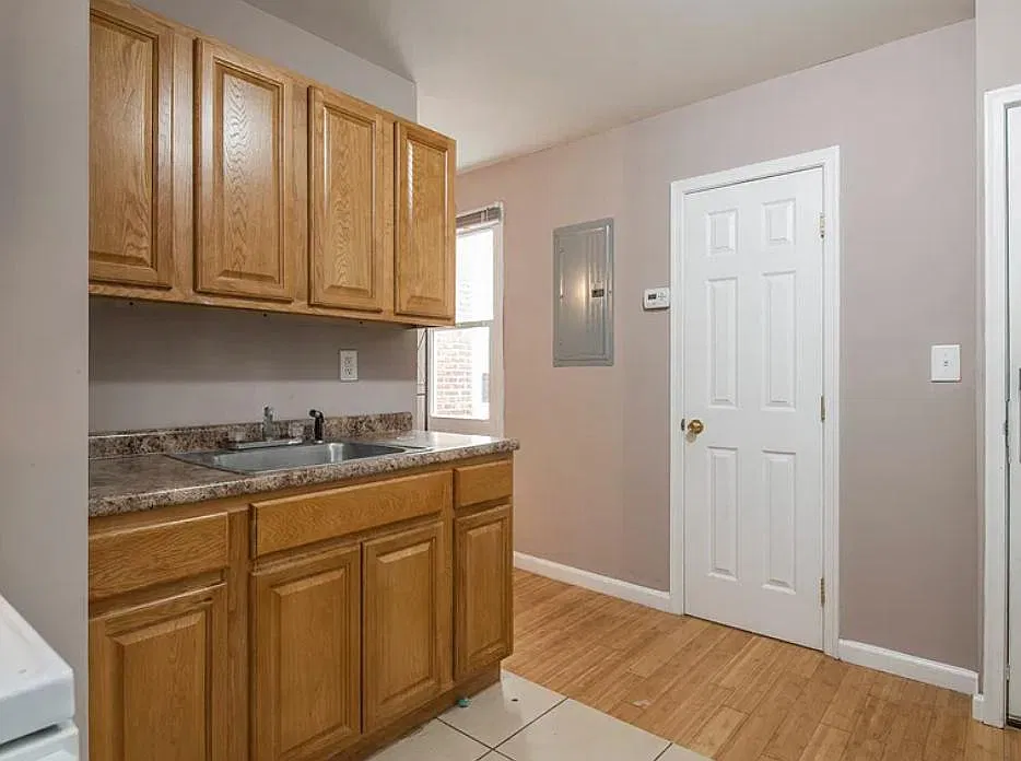 1745 N Willington St - 1745 N Willington St - Unit 3 (2R) — Photo 2