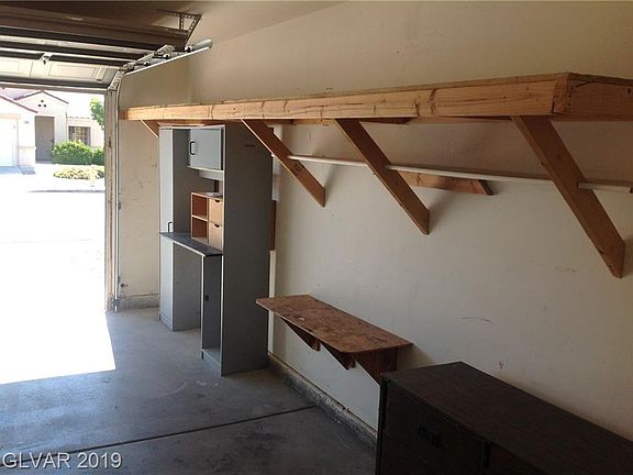 4th image of 1094 Havenworth Ave