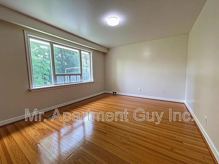 127 Palm Dr #MAIN — Photo 5