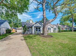 2510 Pine Village Dr, Houston, TX 77080