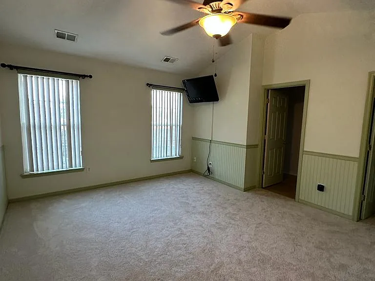 10519 Mountain Gate Way — Photo 3