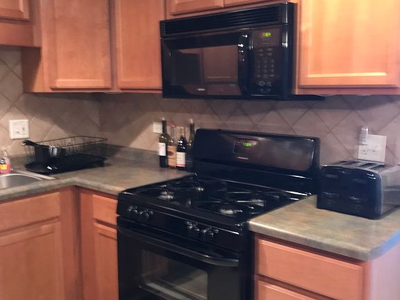 3rd image of 159 Chatham Ct APT D