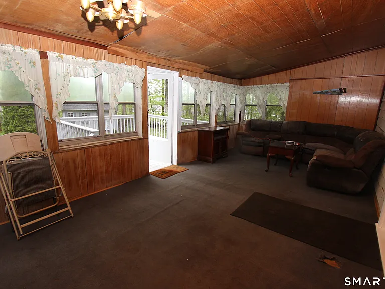 22 Brook St — Photo 13