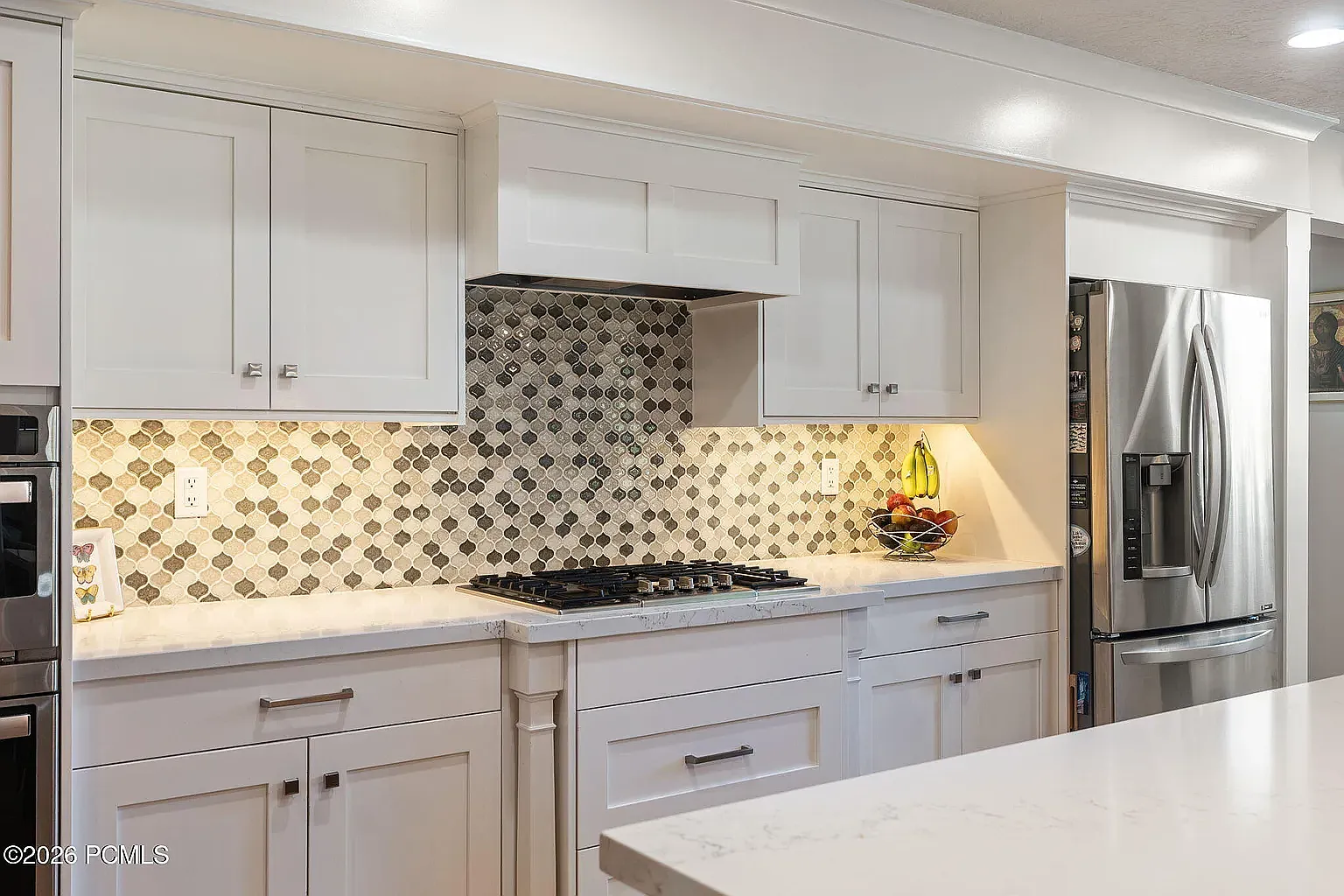 6 bed, 4500 sqft, $8,500 — Photo 2