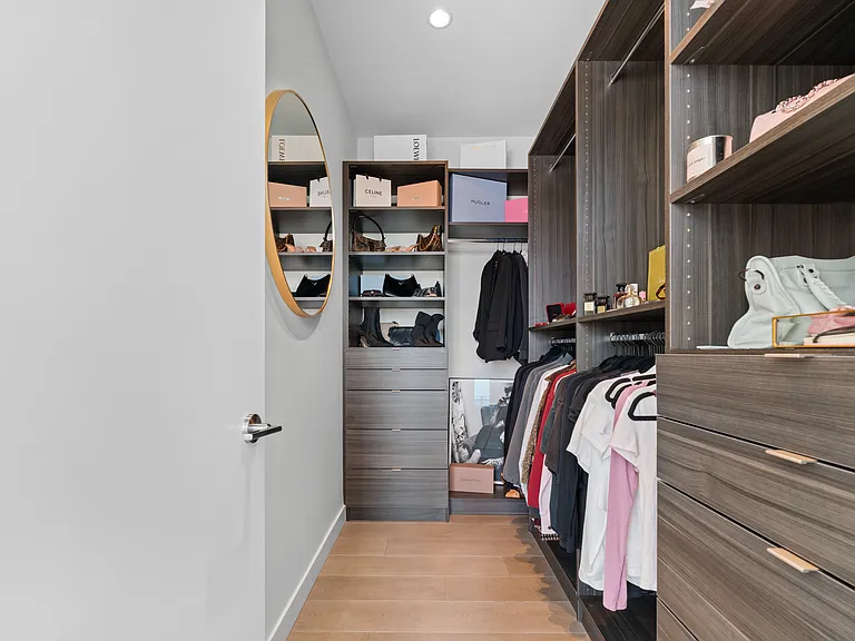 125 E 14th St #2403 — Photo 39