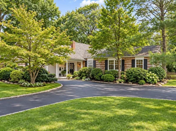 10 Rancher Place, Huntington, NY 11743
