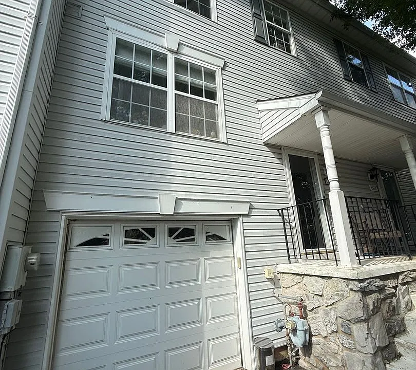 4614 Louise Saint Claire Dr