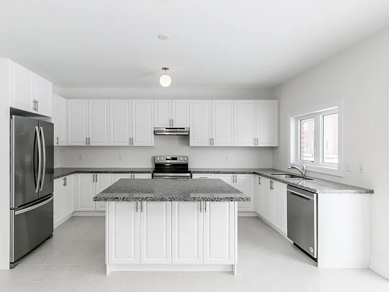 1024 Wickham Rd — Photo 9
