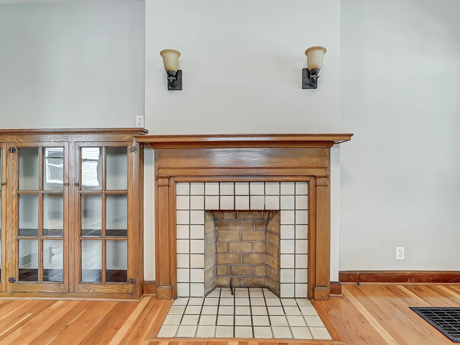 3 bed, 1.5 bath, 1175 sqft, $2,500 — Photo 3