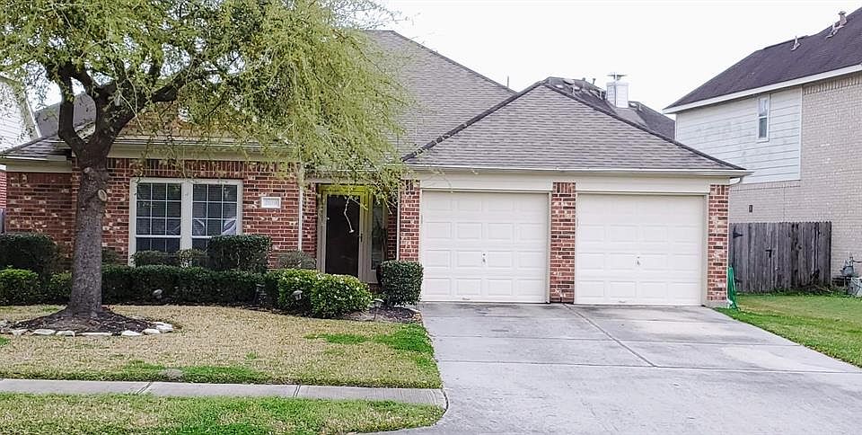 1st image of 2619 Sandlewood Trail Ln