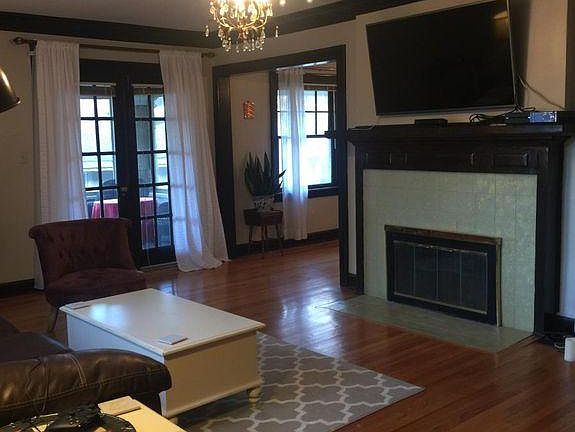 2nd image of 207 W 51st Ter APT 2