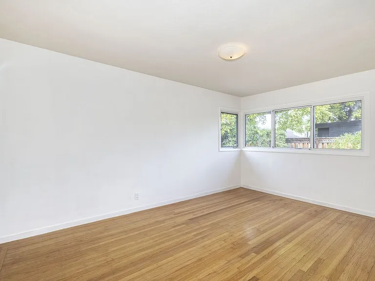 4287 Pomona Ave — Photo 8