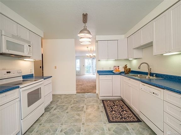 4th image of 20610 60th Ave W APT K