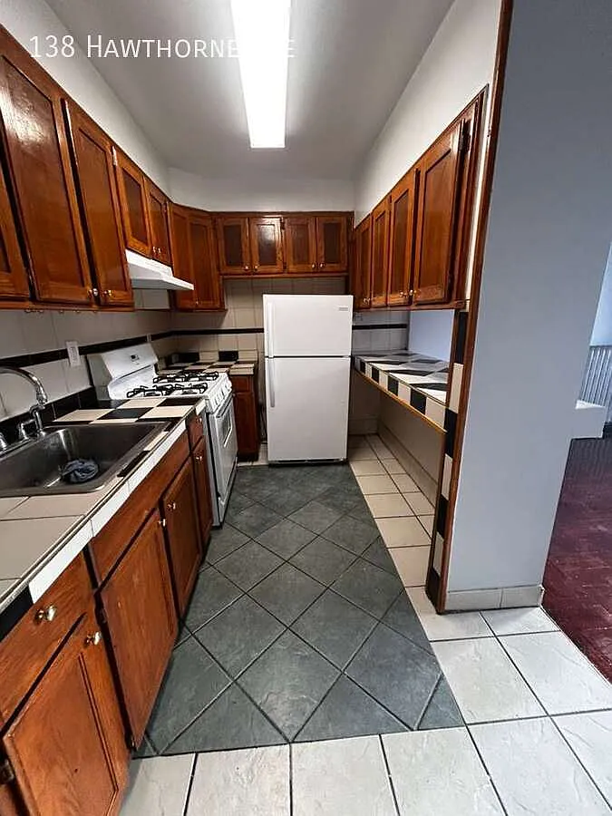 3 bed, $2,700 — Photo 4