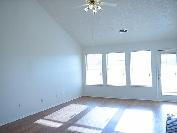 2nd image of 701 Montana Ct S