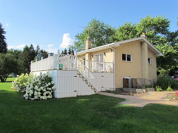 3rd image of 4N530 Chatham Ct