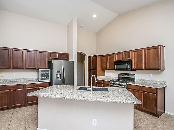 3rd image of 4314 E Cherry Hills Dr