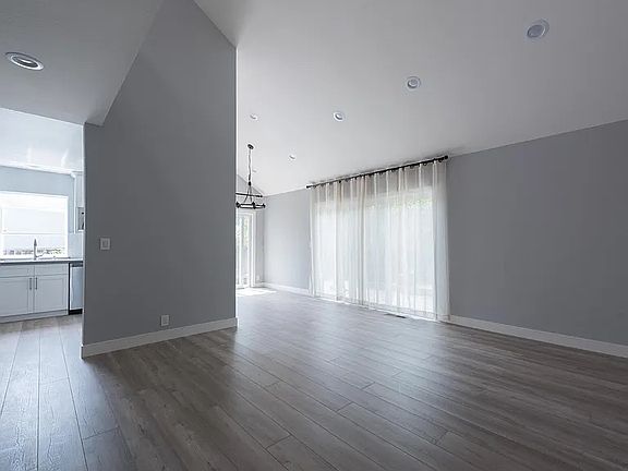 3rd image of 3395 Onslow Way