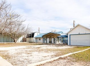62 Huisache Rd, Brackettville, TX 78832