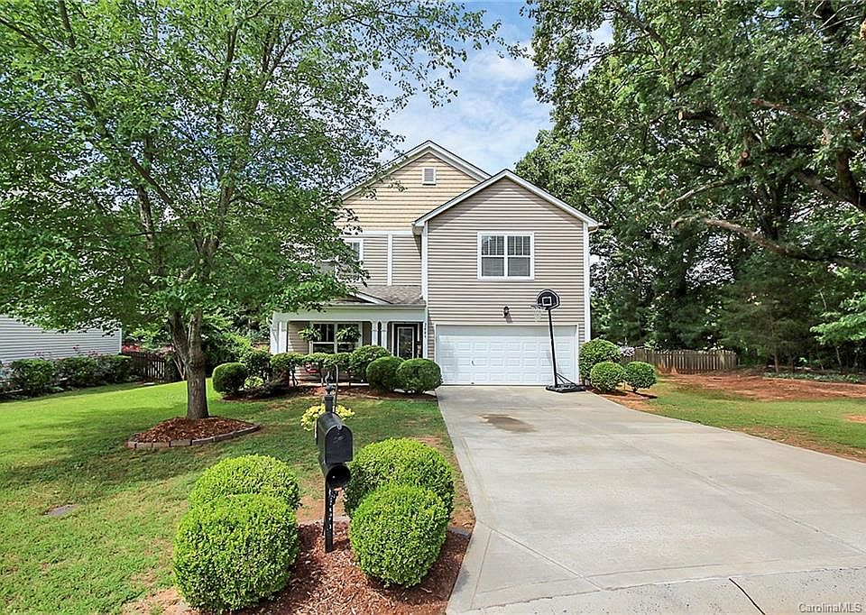 2009 Choke Berry Way Waxhaw NC 28173 Zillow