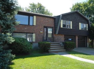 46 Scott Cir, Dedham, MA 02026