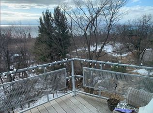 2306 E Superior St #TOP, Duluth, MN 55812