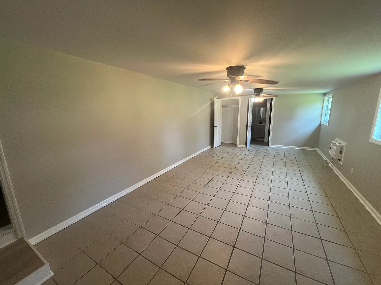 5 bed, 2894 sqft, $2,400 — Photo 4