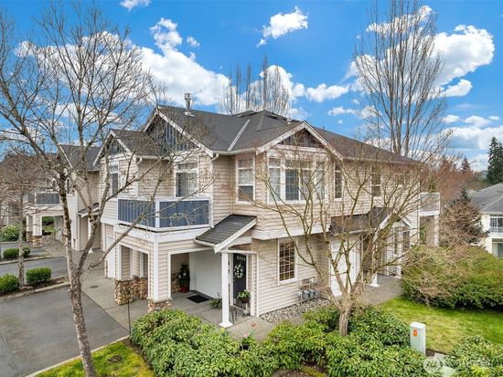 1855 Trossachs Boulevard SE #2402, Sammamish, WA 98075