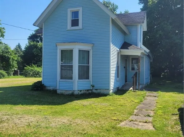 8 Mirick Pl, Lyons, NY 14489