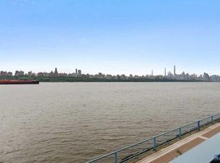 204 Adams Ct, Edgewater, NJ 07020