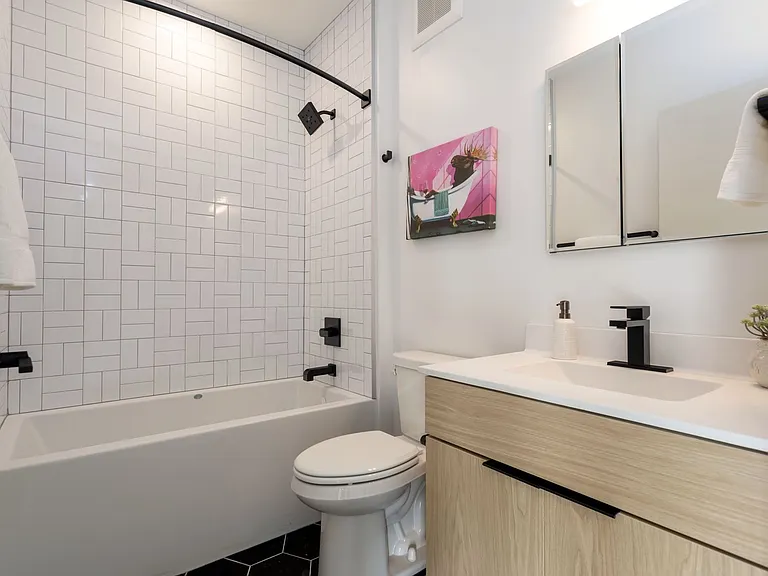 1428 Marshall St NE — Photo 9