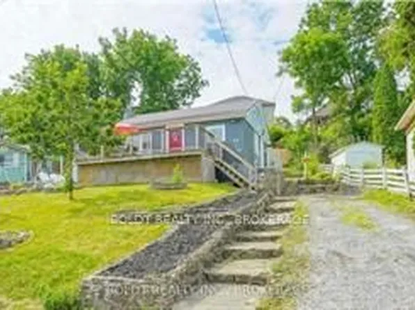 61 Bradley St, Saint Catharines, ON L2T 1R5