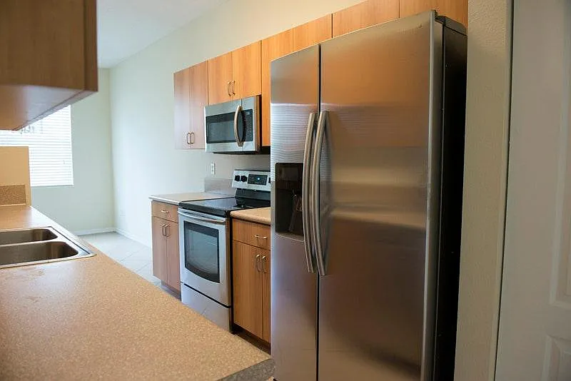 909 Seminole Palms Drive — Photo 3