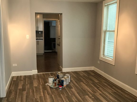 3rd image of 1721 N Kimball Ave