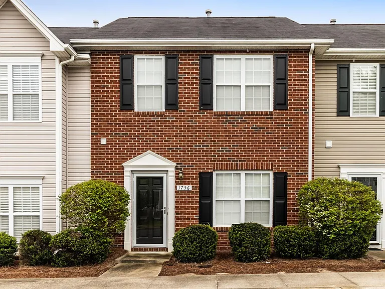 1756 Olivers Crossing Cir — Photo 1