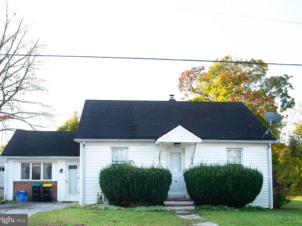 15 Willow Ct, Hanover, PA 17331