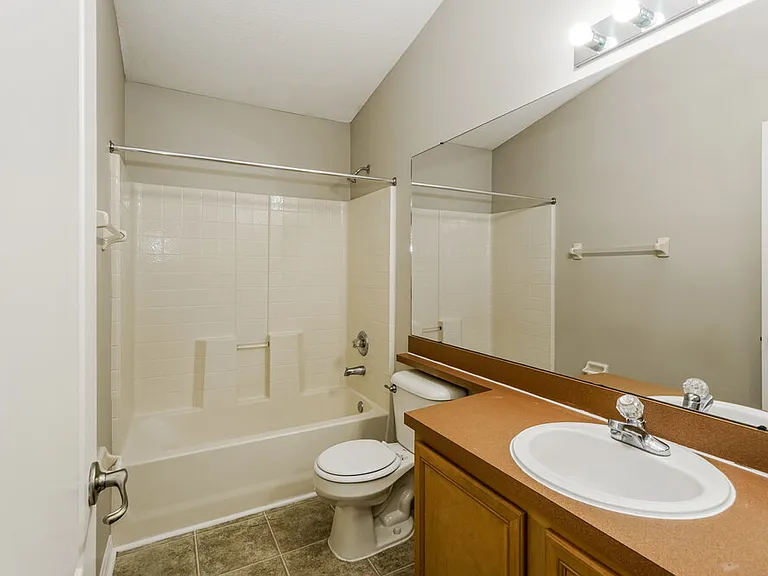 1405 Marsh Wood Dr — Photo 12
