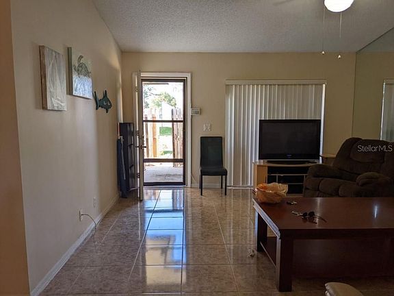 2nd image of 4278 Woodstock Dr APT A