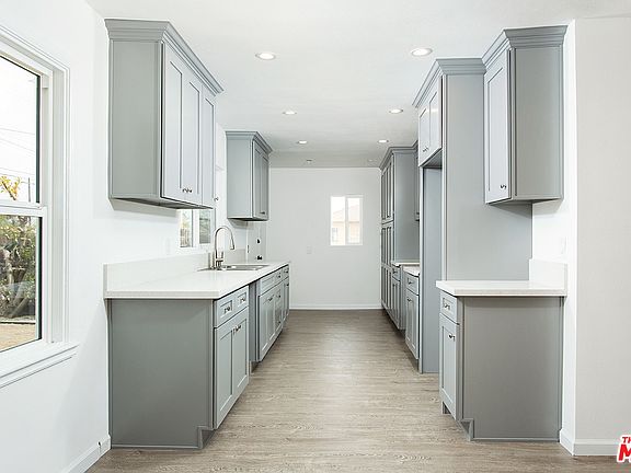5th image of 13032 McKinley Ave