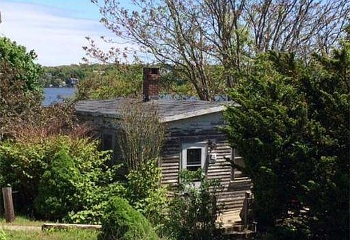 2nd image of 10 Stoney Beach Rd