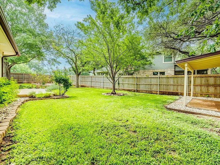 16517 Spotted Eagle Dr — Photo 23