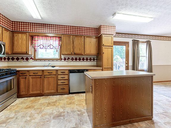 5th image of 127 Miners Ct