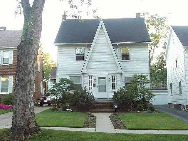 1140 Oxford Rd photo 1