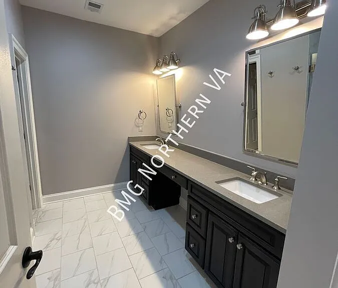 10679 Yorktown Ct — Photo 20
