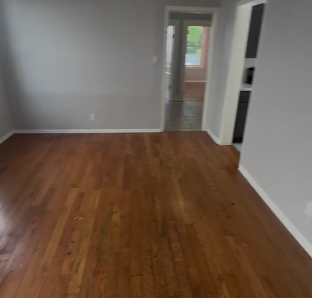 3 bed, 800 sqft, $2,300 — Photo 4