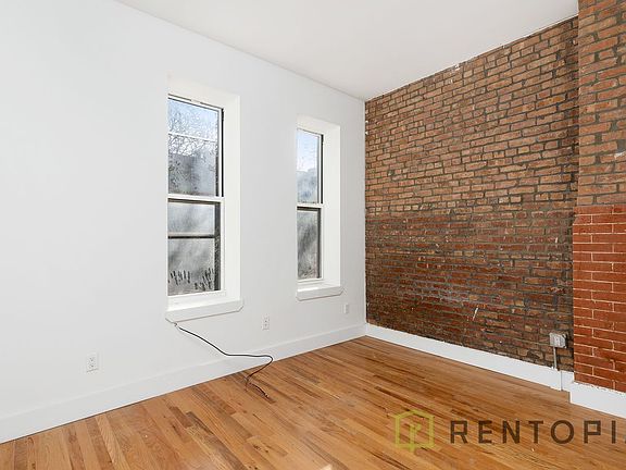 5th image of 886 Jefferson Ave #1C